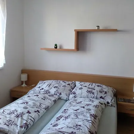 Privat Hruska * Vel'ka Lomnica